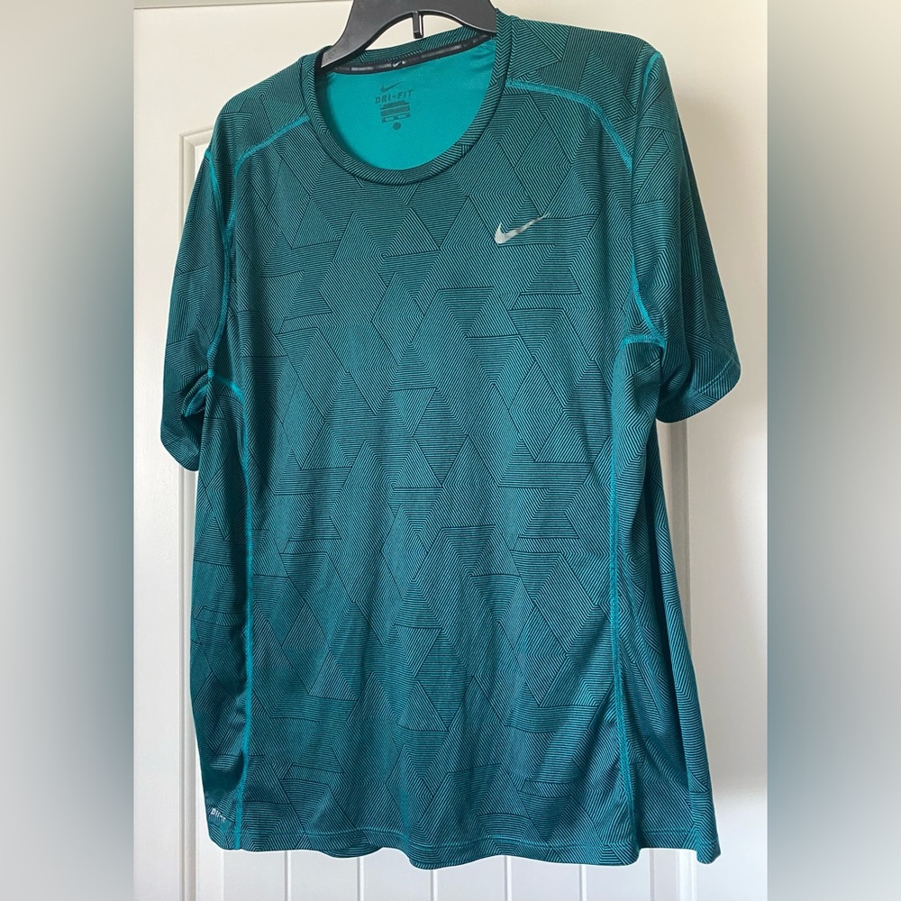 Nike Turquoise & Black Geometric Tee (XL)